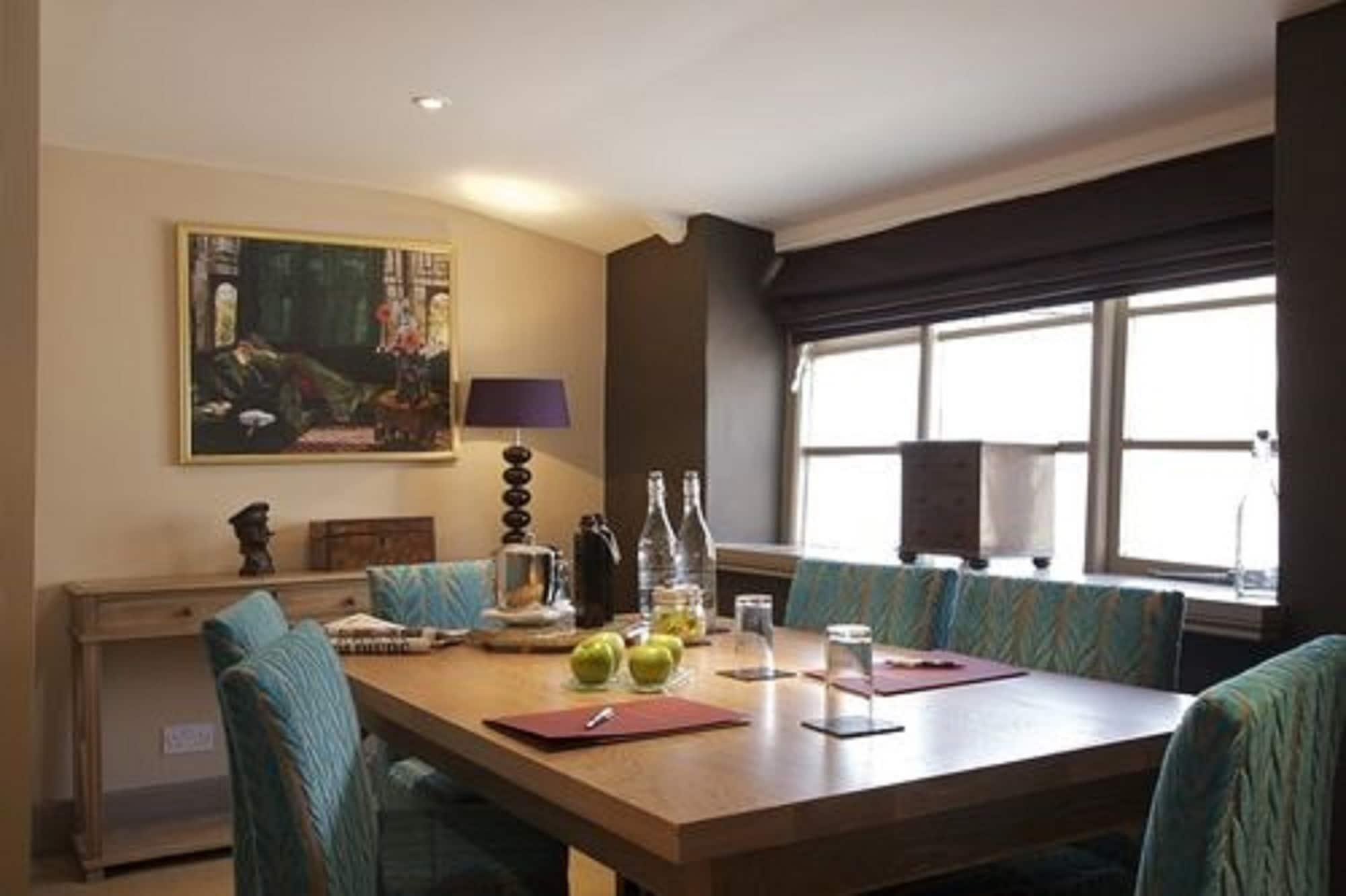The Feathers Hotel Вудсток Екстер'єр фото